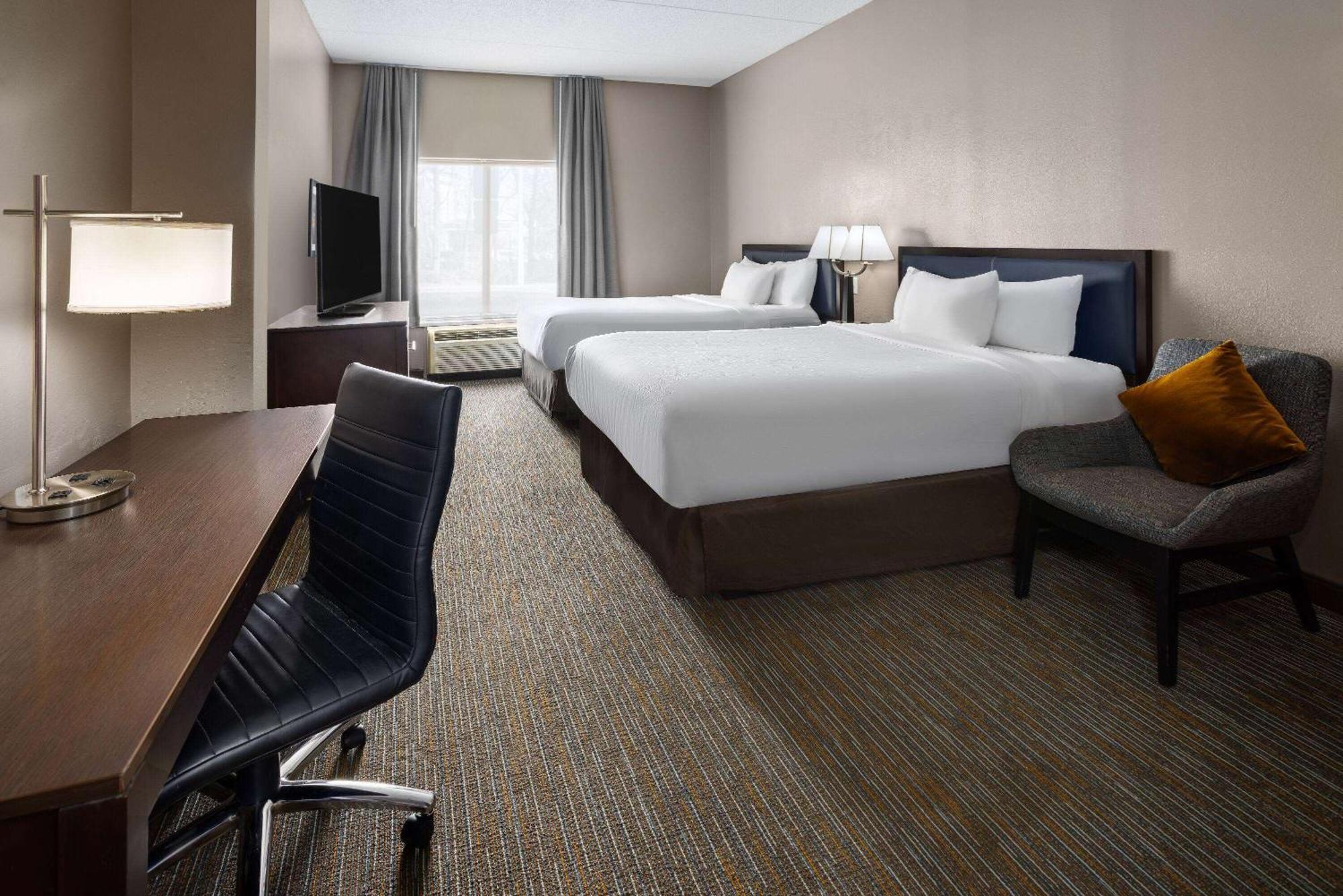 La Quinta Inn & Suites By Wyndham Мурсвілл Екстер'єр фото